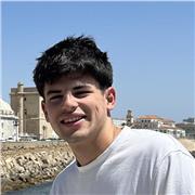 Soy un estudiante de derecho con grandes habilidades comunicativas. Doy clases de español para extranjeros para todos los niveles